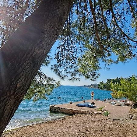 Apartments Ana Zaboric, 50 M Od Sljuncane Plaze Bagian luar foto