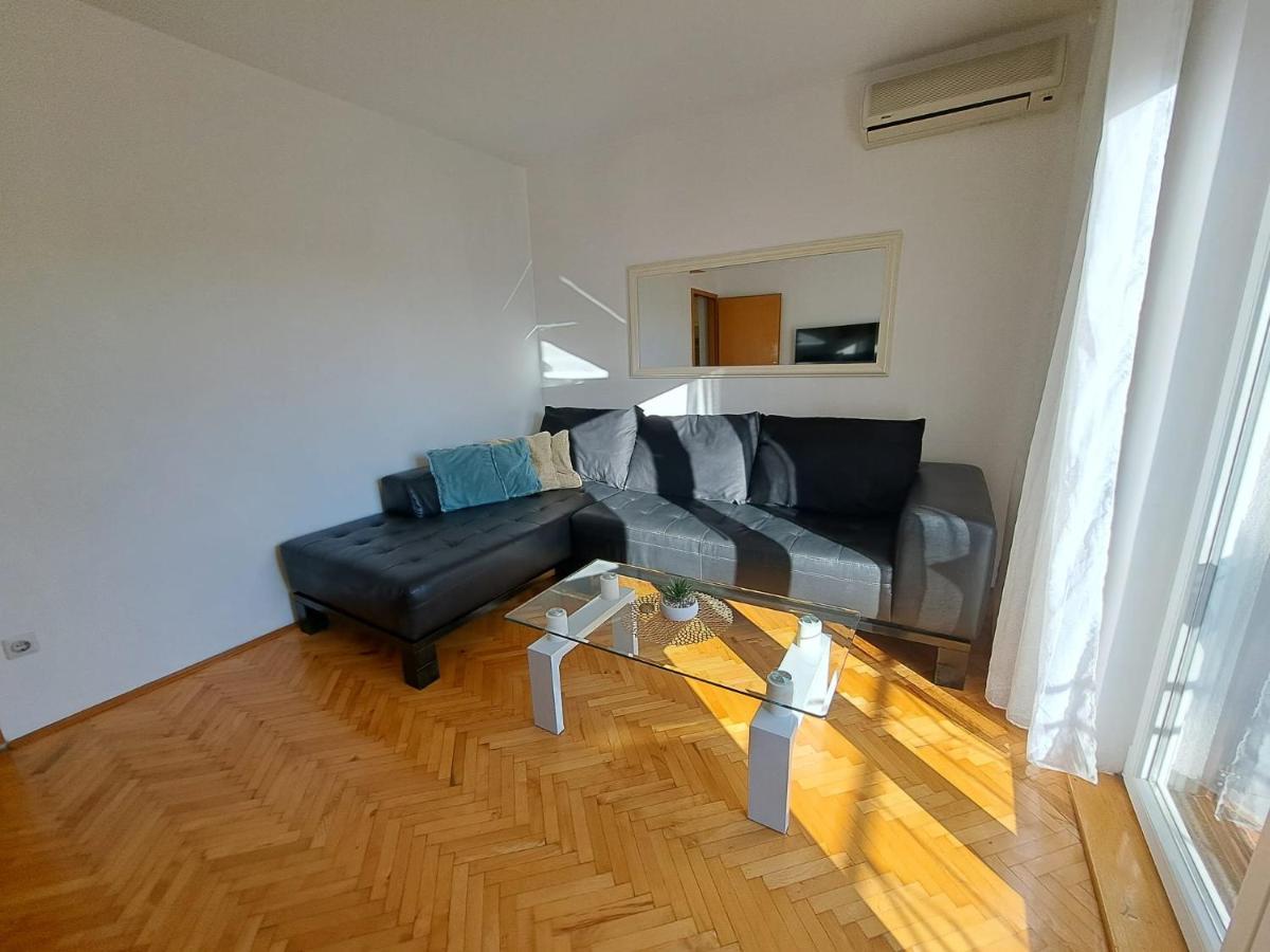 Apartments Ana Zaboric, 50 M Od Sljuncane Plaze Bagian luar foto