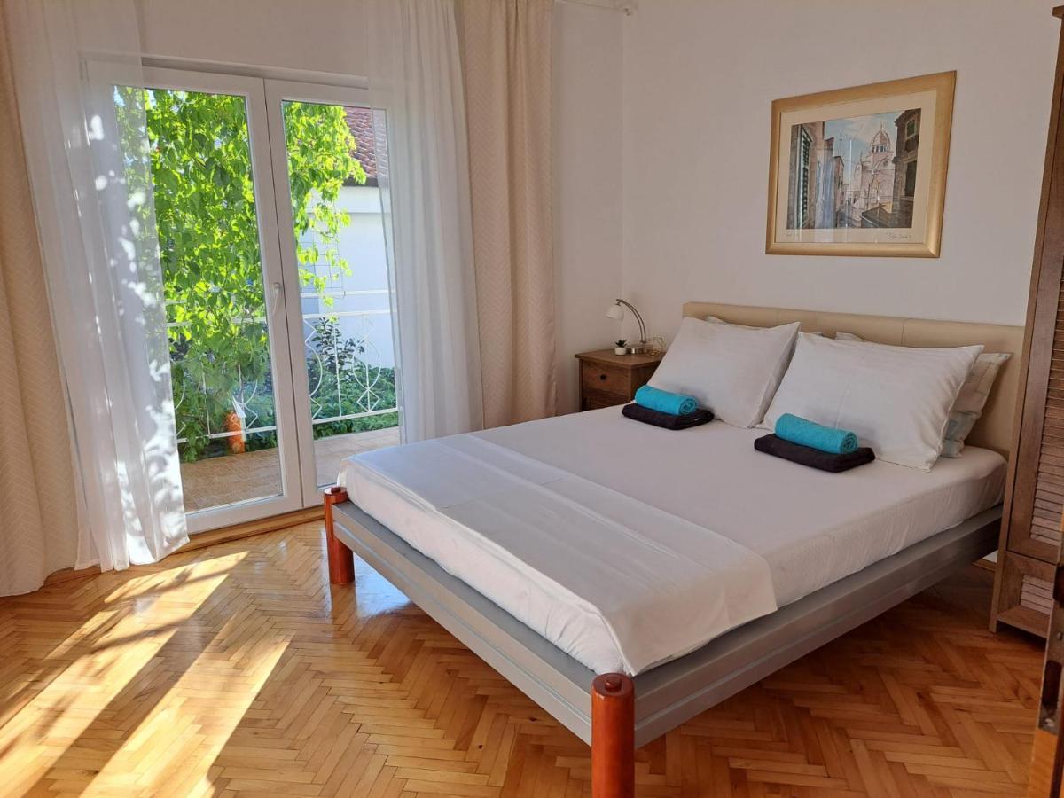 Apartments Ana Zaboric, 50 M Od Sljuncane Plaze Bagian luar foto
